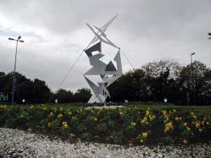 1024px-Wesseling-Skulptur-Willi-Laschet-Oktober-2006